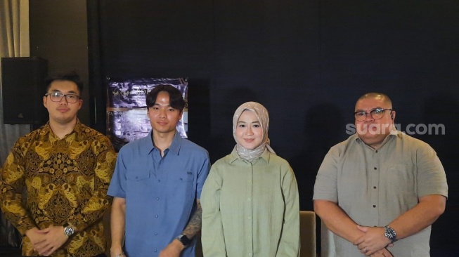 okie-agustina-bersama-pengacara